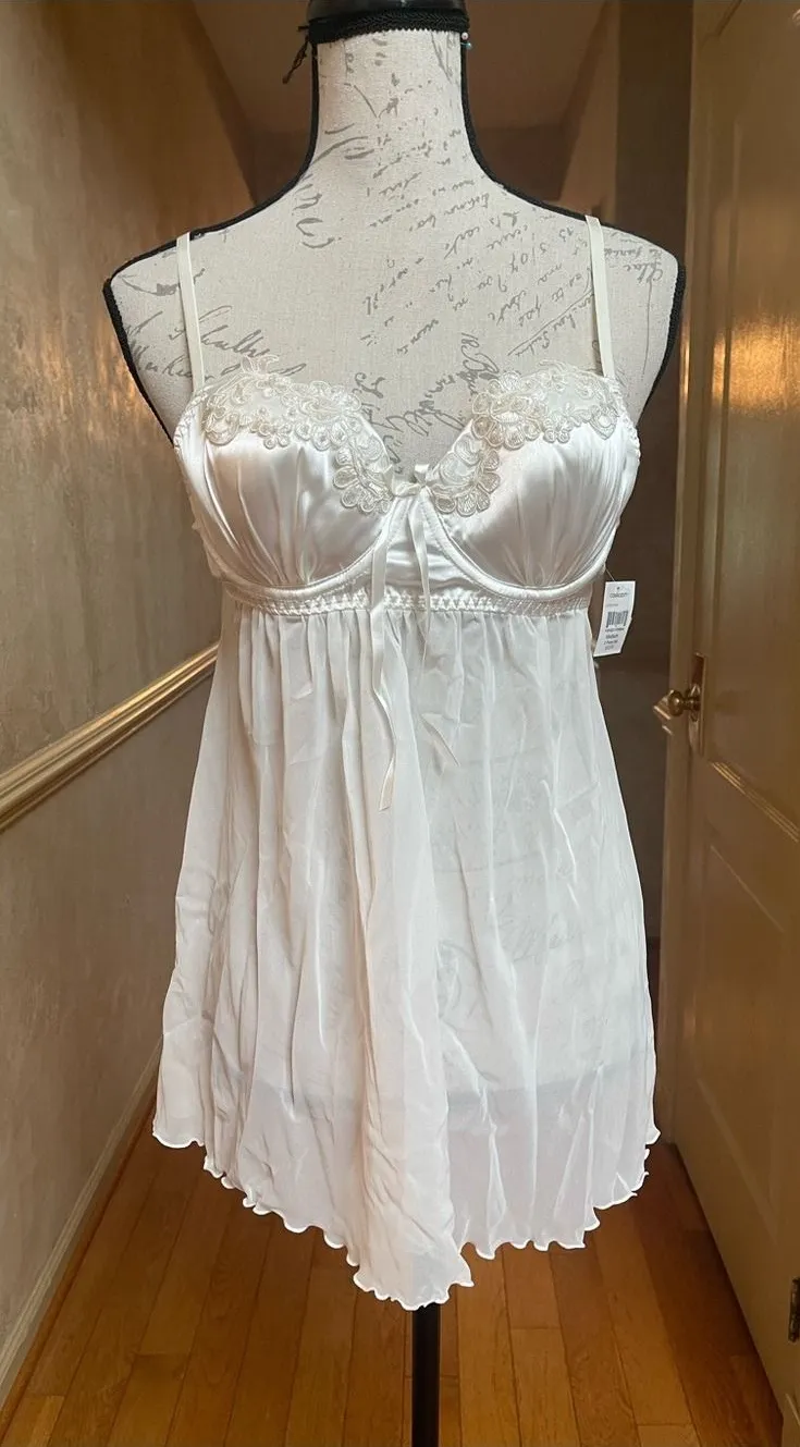 Linea Donatella NWT Ivory Satin Lace Babydoll Slip & Thong Set Medium Coquette