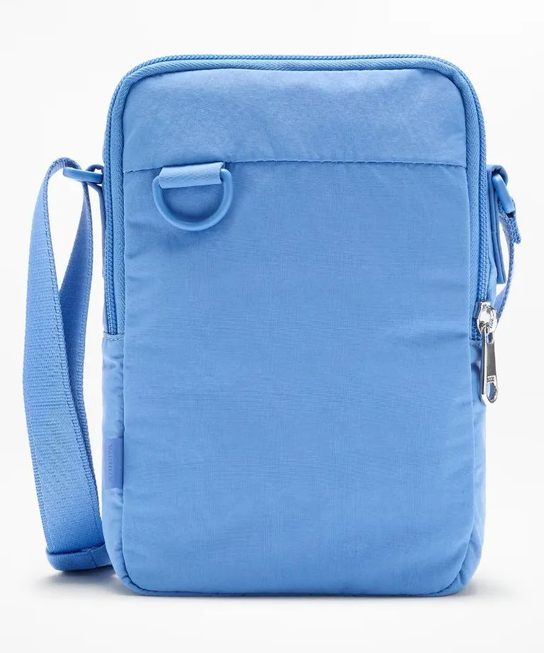New Athleta Anytime Vertical Crossbody Bag Waterfall Blue