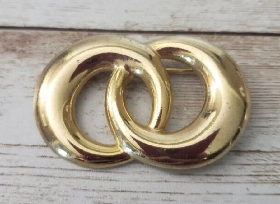Vintage Brooch / Pin