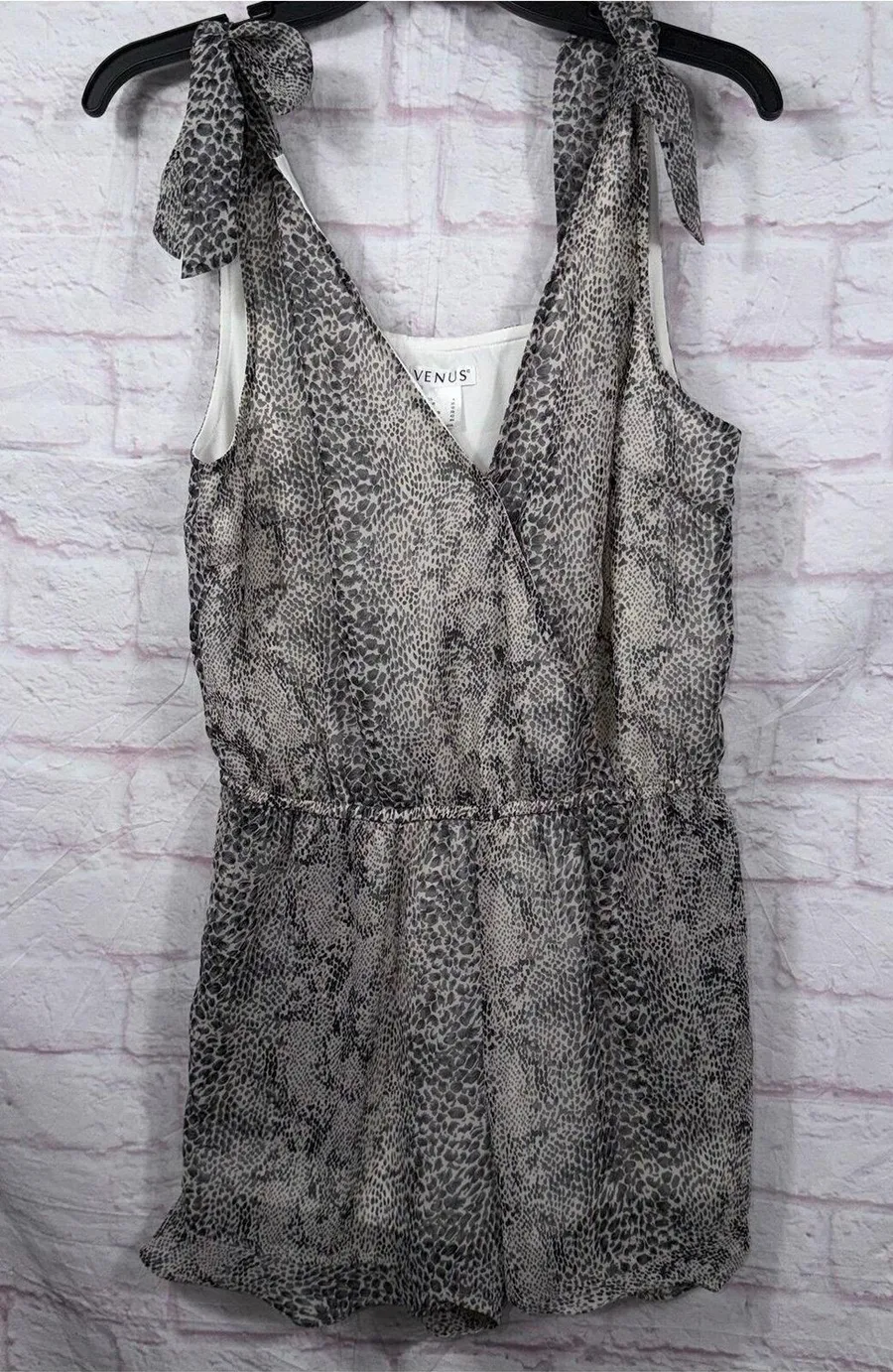 VENUS Women's Size 4 Snake Print Romper