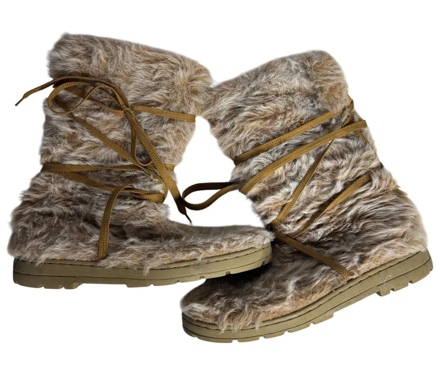 Lower East Side Wonens 11-12 Fuzzy Faux Fur Winter Boots Lace Up Moccasin Style