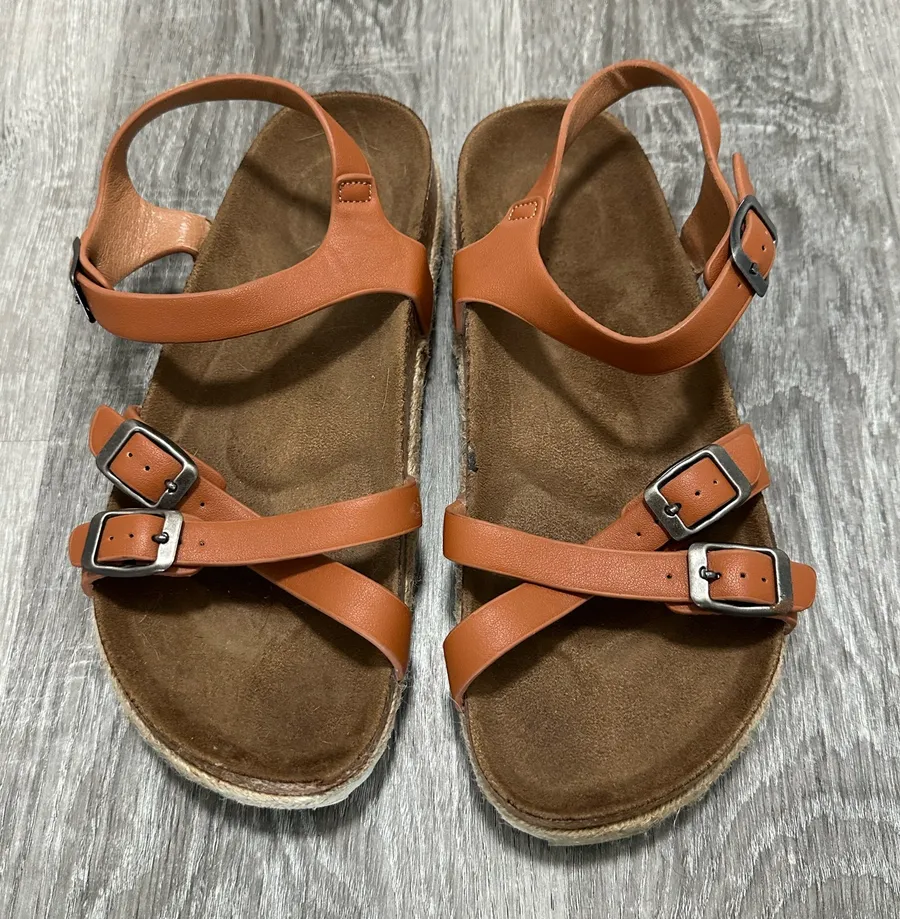 Aeropostale Sandals