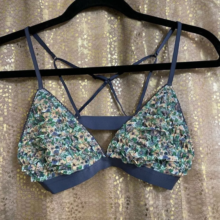 Aerie blue mesh ruffle strappy triangle bralette M, NWOT