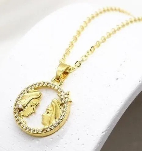 Zodiac Charm Gemini Necklace Gold