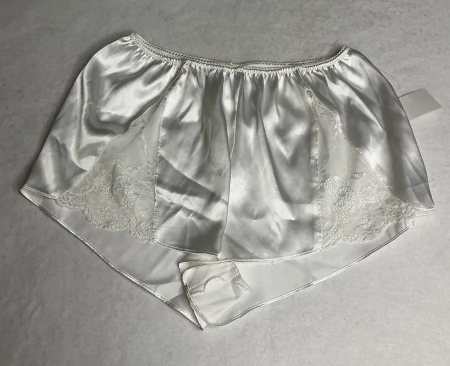 In Bloom by Jonquil Satin Pajama Shorts Off