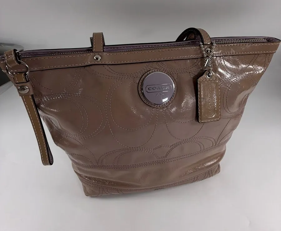 Coach Taupe Patent Leather Signature Tote Zip Shoulder Bag F15142