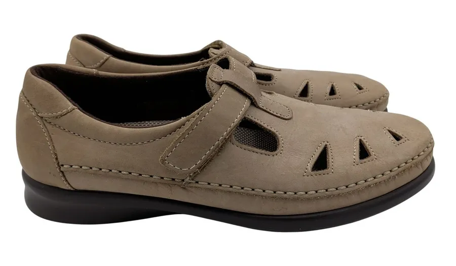 SAS Roamer Women 8 Taupe Leather Comfort Mary Jane Walking Shoes Made in USA Tan
