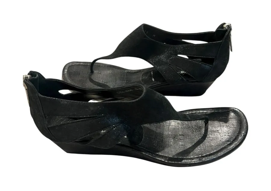 Womens Donald J Pliner Decima Black Patent Wedge Thong Sandals Zip Back Sz 7.5