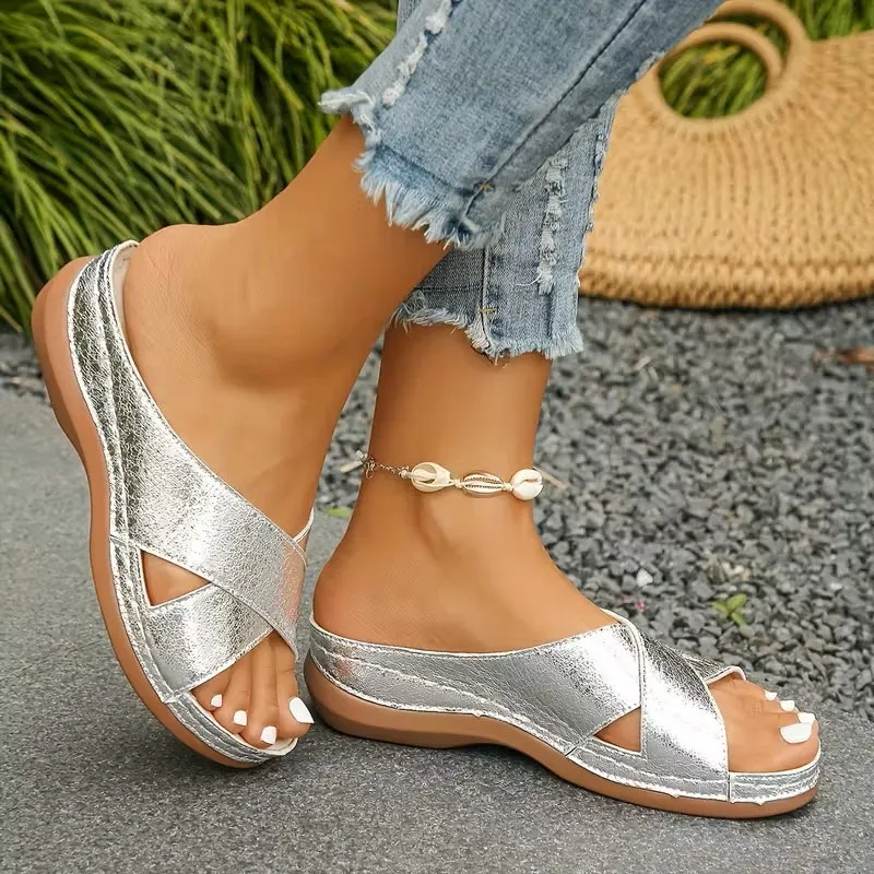NWT ~ Women's Metallic Silver Slides Summer Sandals Beach Shoes ~ 8 1/2 Size 8.5