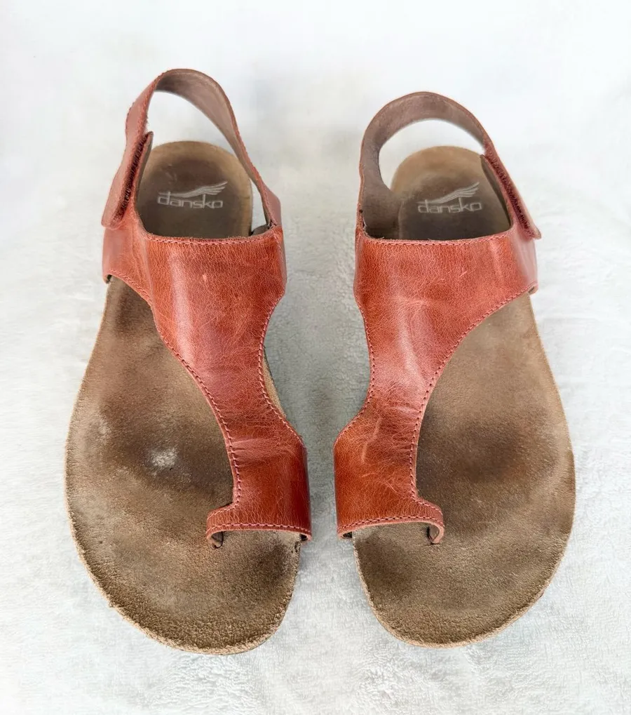 Dansko Reece Distressed Brown Leather Toe Loop Hook Loop Strap Sandal 39 8.5-9