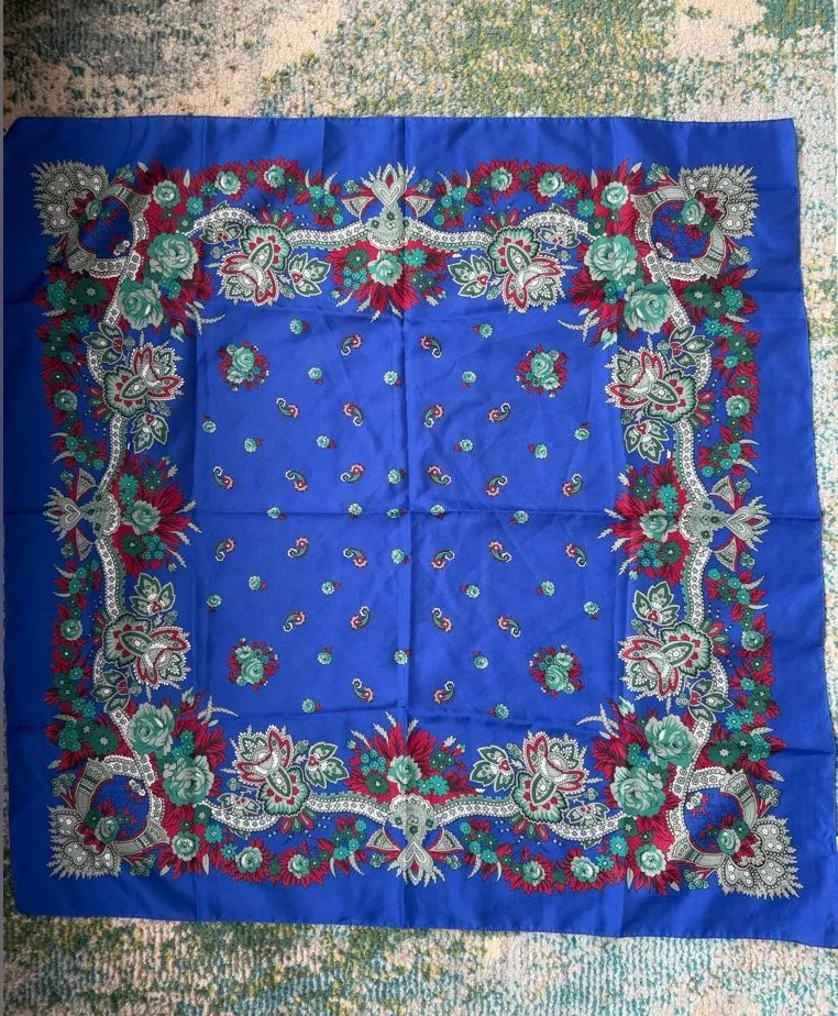 Vintage Glentex blue rose bud large square head neck scarf