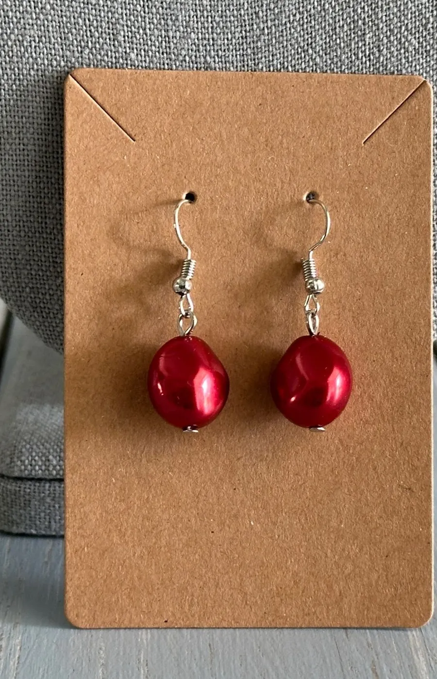 NWT Gorgeous Pearled Red Faux Fresh Water Pearl Bead Drop Earrings