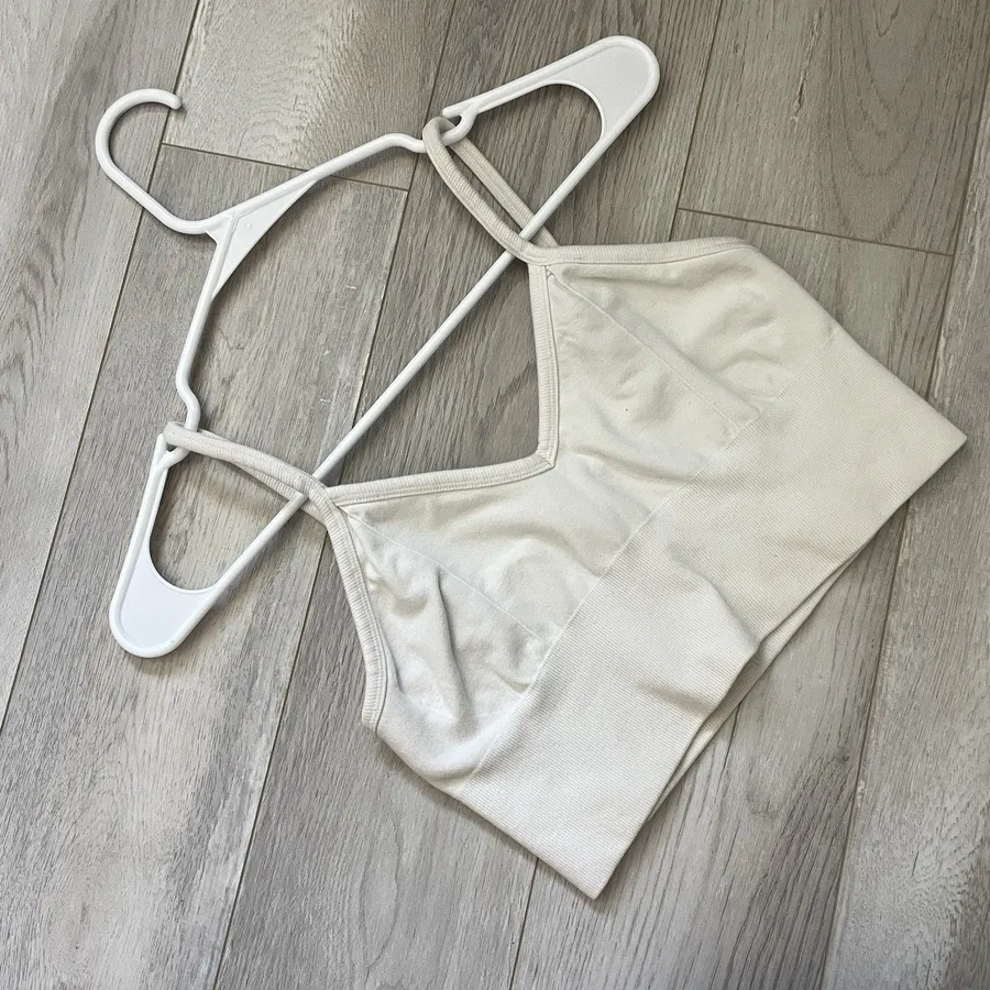Alo Delight Bralette pullover longline sports bra White (medium) athleisure gym