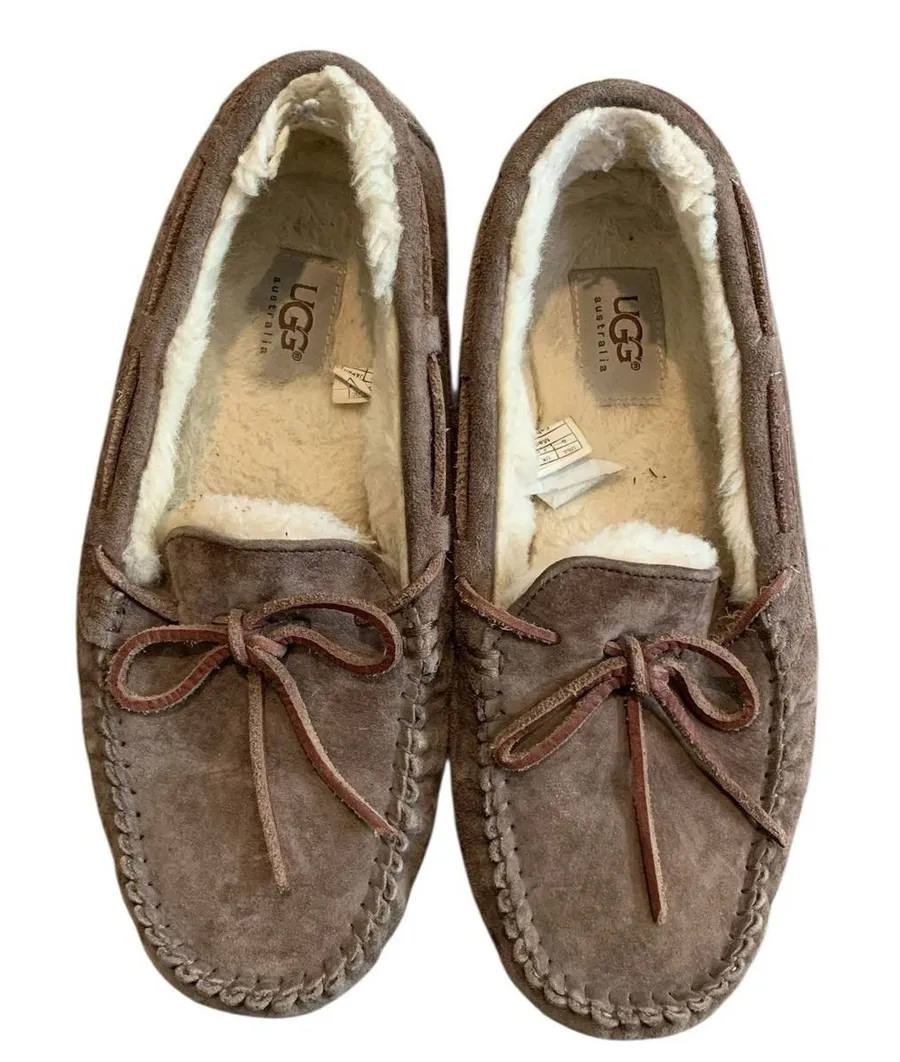UGG Dakota Moccasin Slippers Womens 8 Brown Suede Shearling Lined Cottagecore Brown