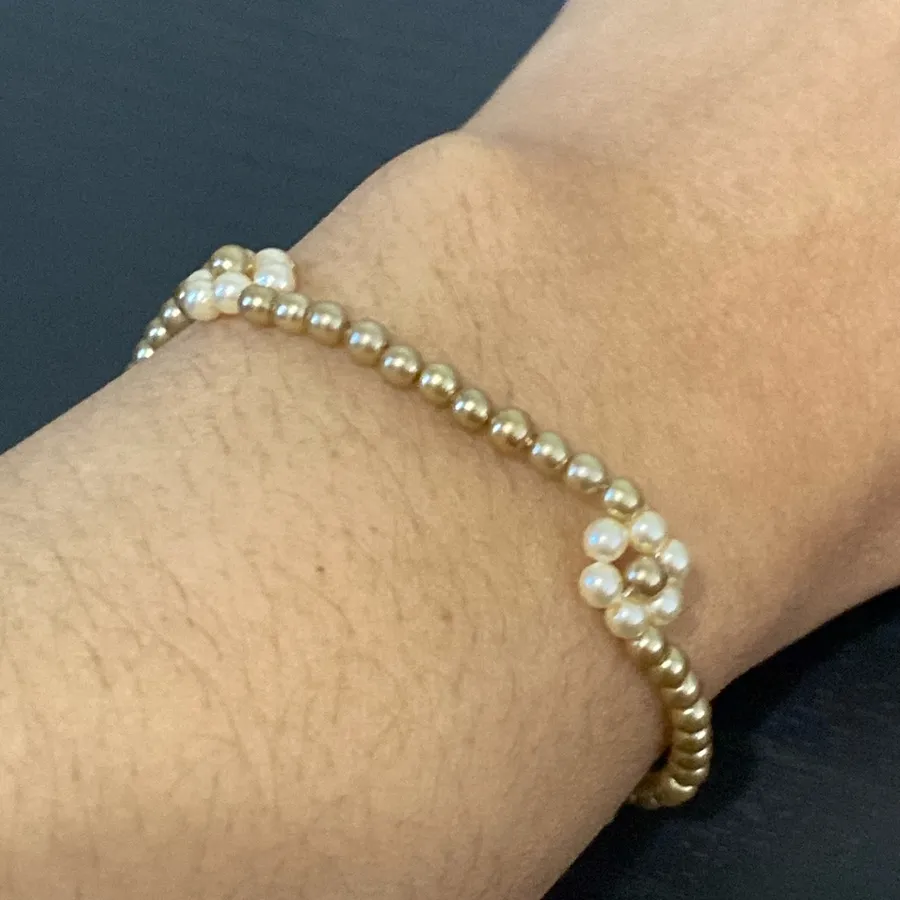 Urban Outfitters Beaded Floral Bracelet NWOT
