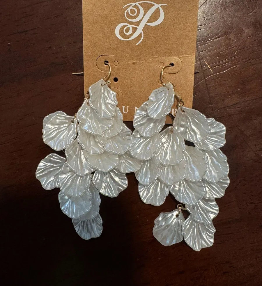 White Pearl Shell Dangle Boutique Earrings