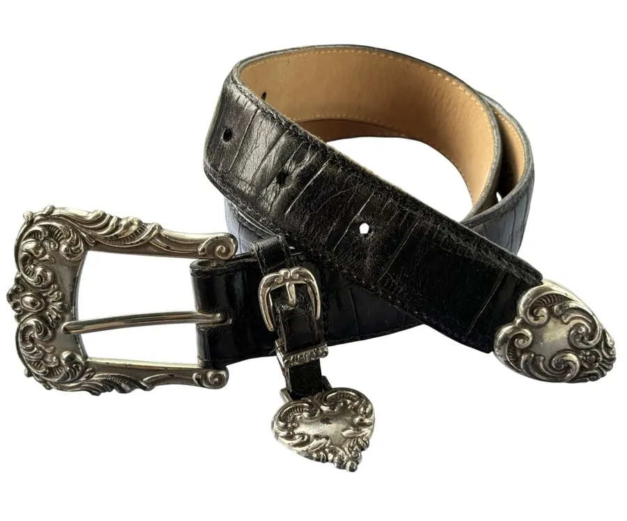 Southwest Vintage 80s 90s Black Croc Leather Belt Silver Heart Charm 4B203 S 28