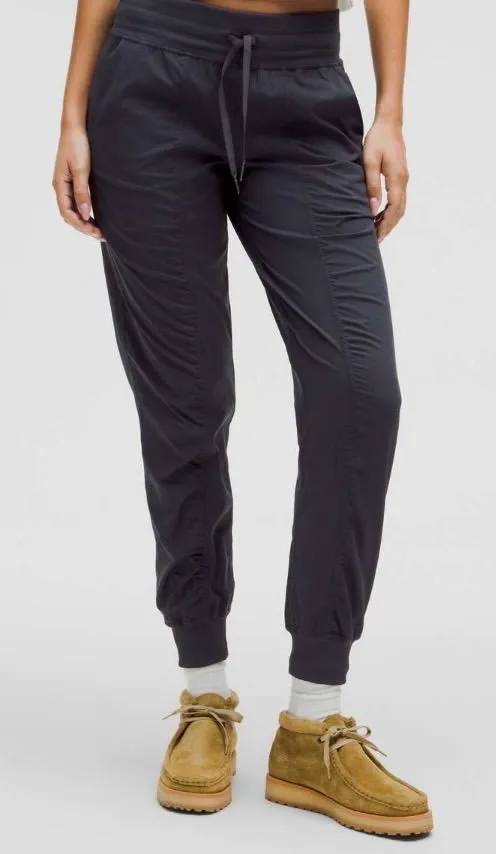 Lululemon NWT Dance Studio Mid Rise Black Night Jogger Size 6