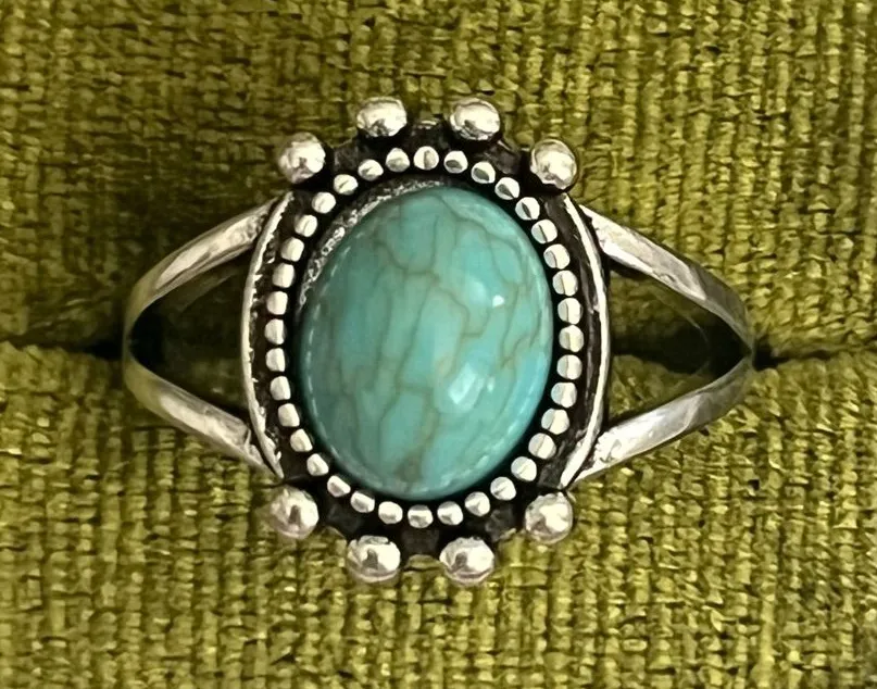 Vintage/Boho Design Faux Turquoise Stainless Steel Silver Ring Size 7 NWT