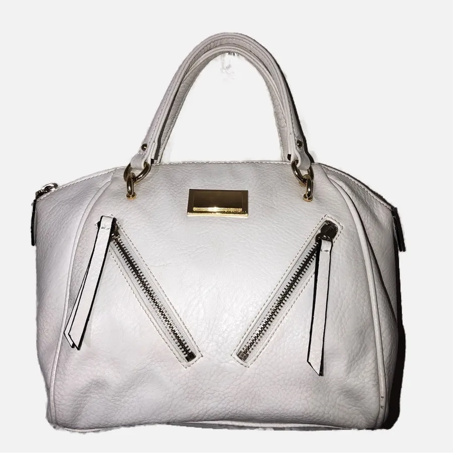 Juicy Couture Crossbody Bag White Pebbled Convertable Adjustable Gold Zip Top