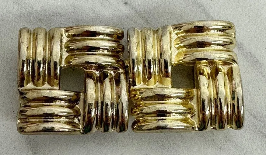 Vintage Gold Tone Two Piece Interlocking Ribbed Woven Belt Buckle ✨