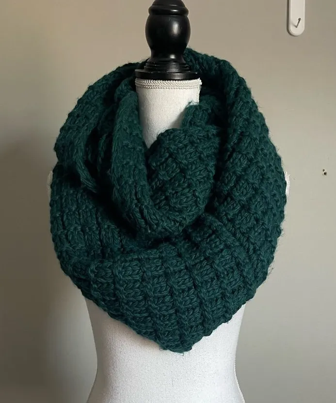 Forest Green Chunky Knit Infinity Scarf