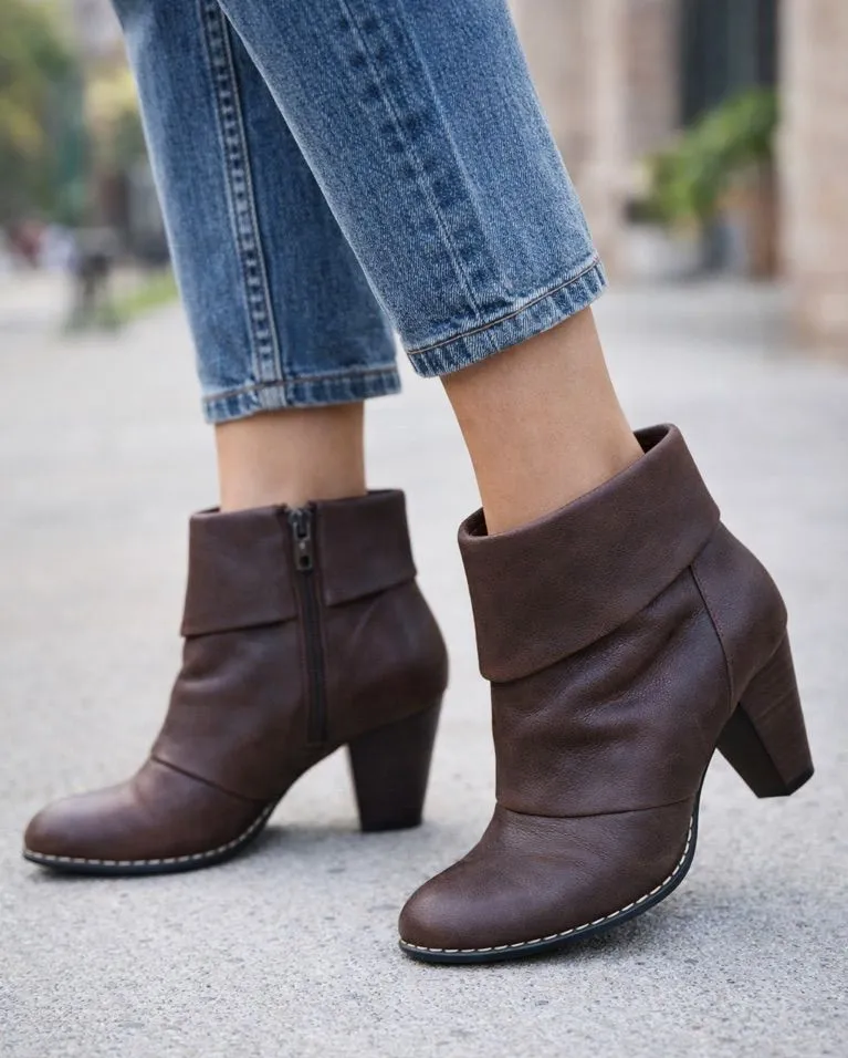 Sofft Leather Ankle Boots Women's 7M Brown Heeled Booties Comfort