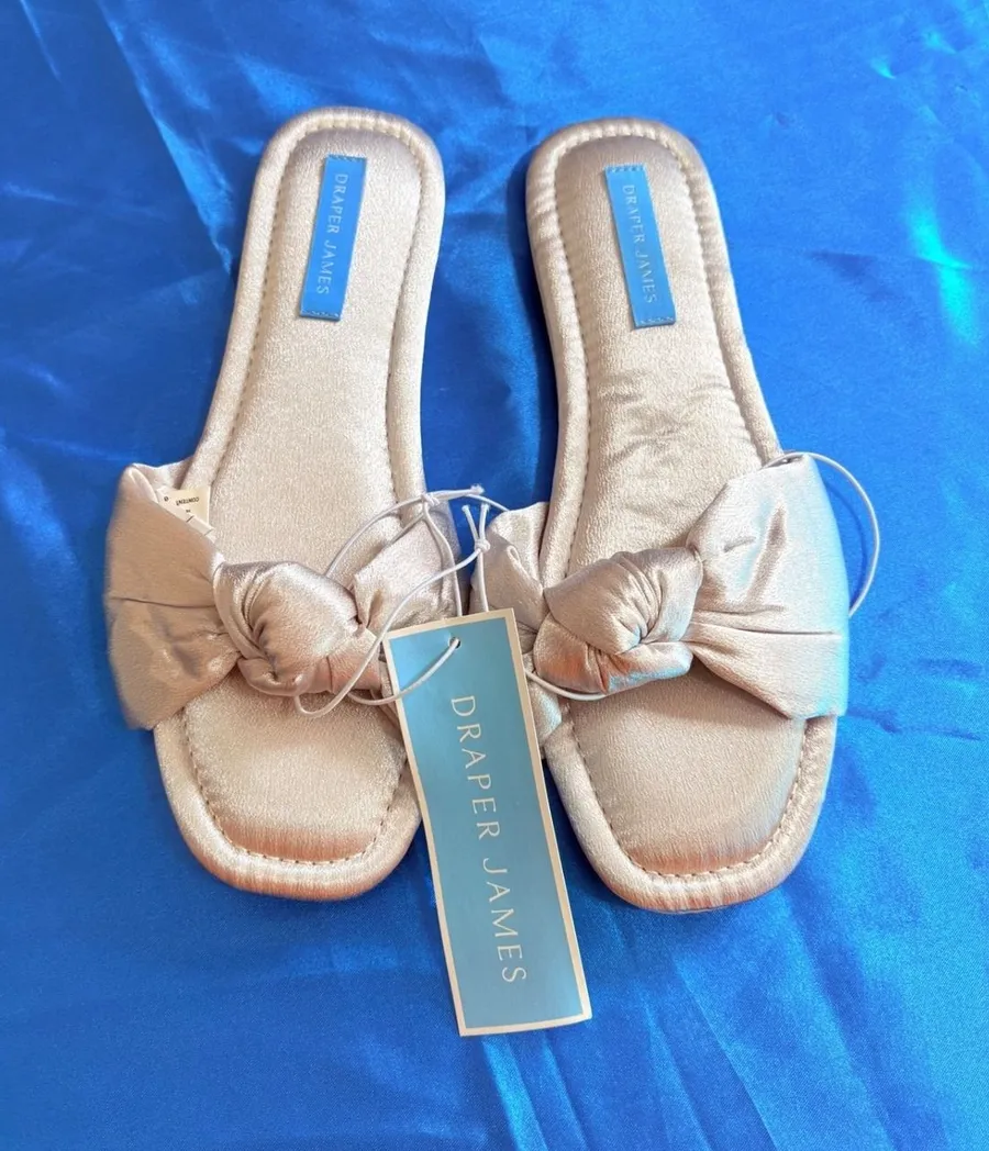 Draper James Abbie Silver Satin Knotted Slide Slippers Womens Small NEW