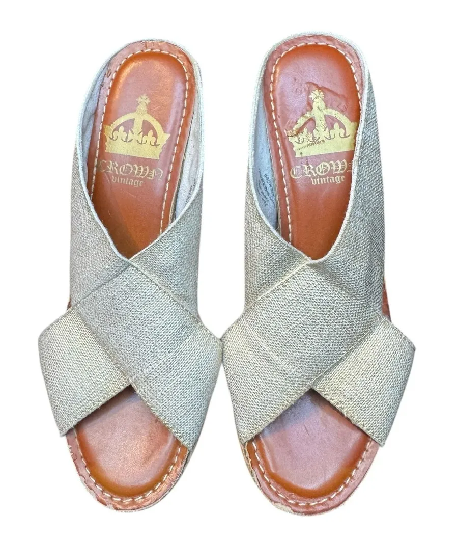Crown Vintage Shoes Womens Size 7.5 Beige Slide Sandals Cork Wedge Studded Tan