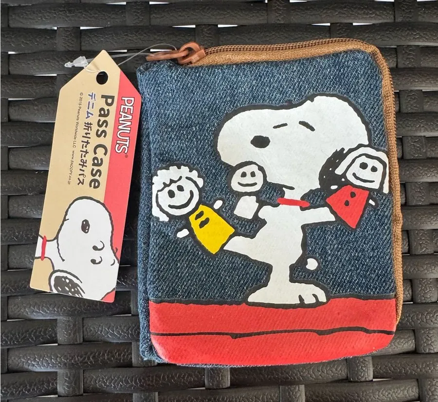 Peanuts Blue Denim Pass Case with Button and Zipper close