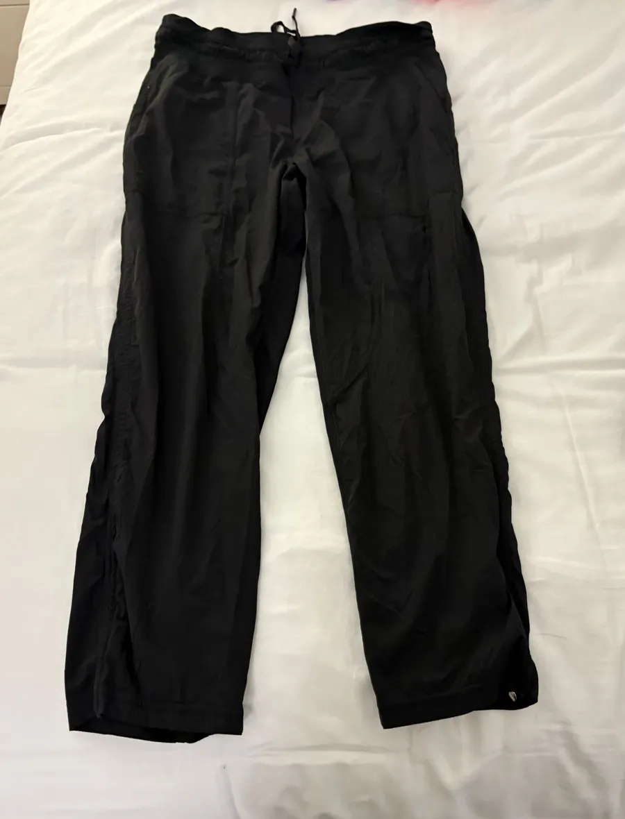 Lululemon Dance Studio Mid Rise Crop 25"