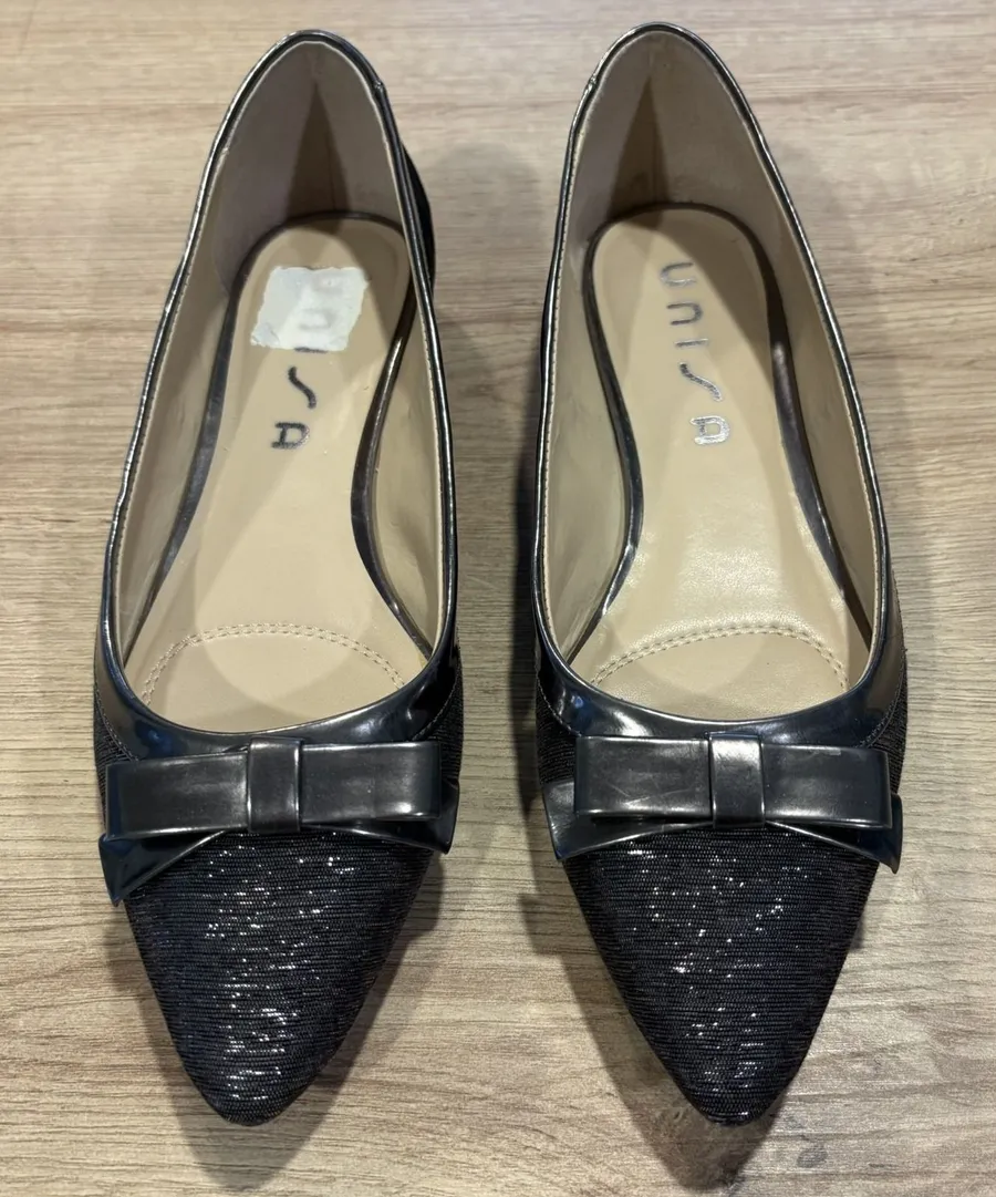 UNISA womens black/silver multi fabric Flat Women's Shoes 7.5 M