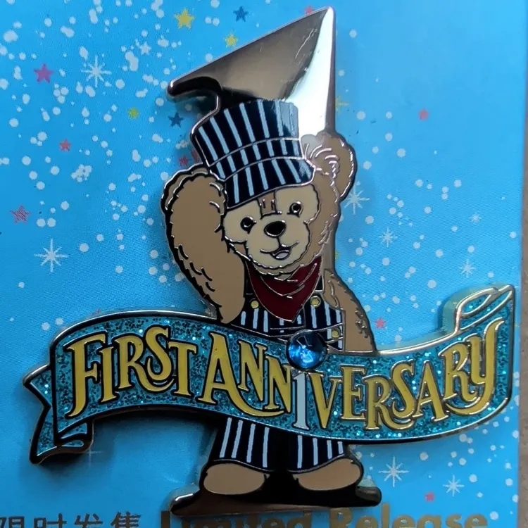 Disney parks Shanghai 1st anniversary Duffy trading pin NWT