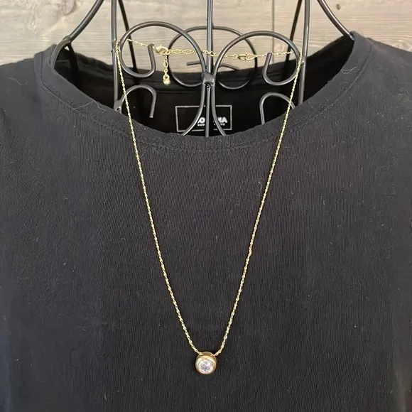 EUC Avon/MARK cubic zirconia and pendant with rope, chain and adjuster Gold