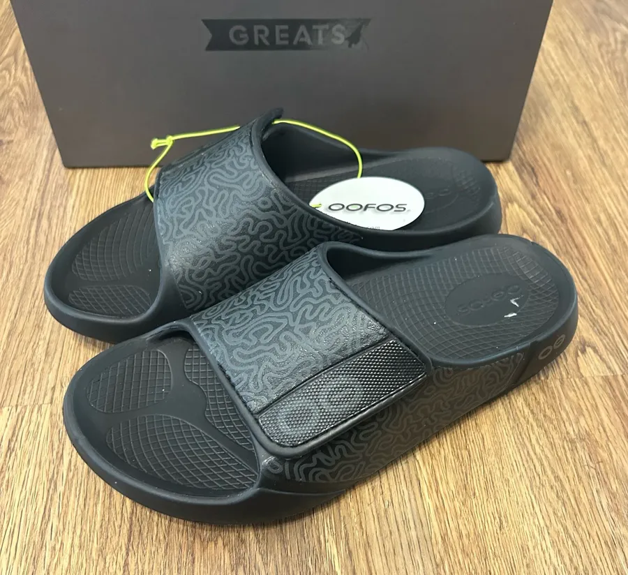 Oofos black platform sandals slippers slides shoes new Size 8