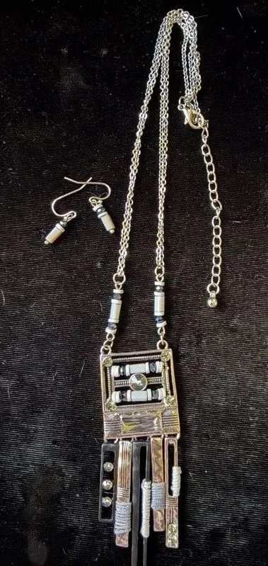 Venus Art Deco Industrial Pendant Necklace & Earring Set - Silver Tone & Gray