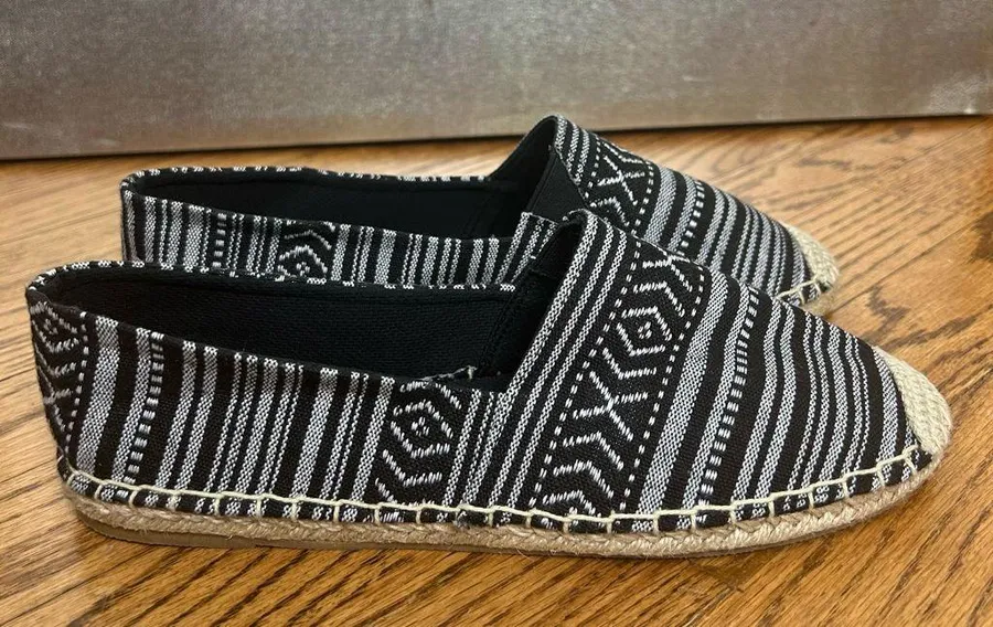 Minnetonka | Pam Espadrille In Black Slip On Size 7