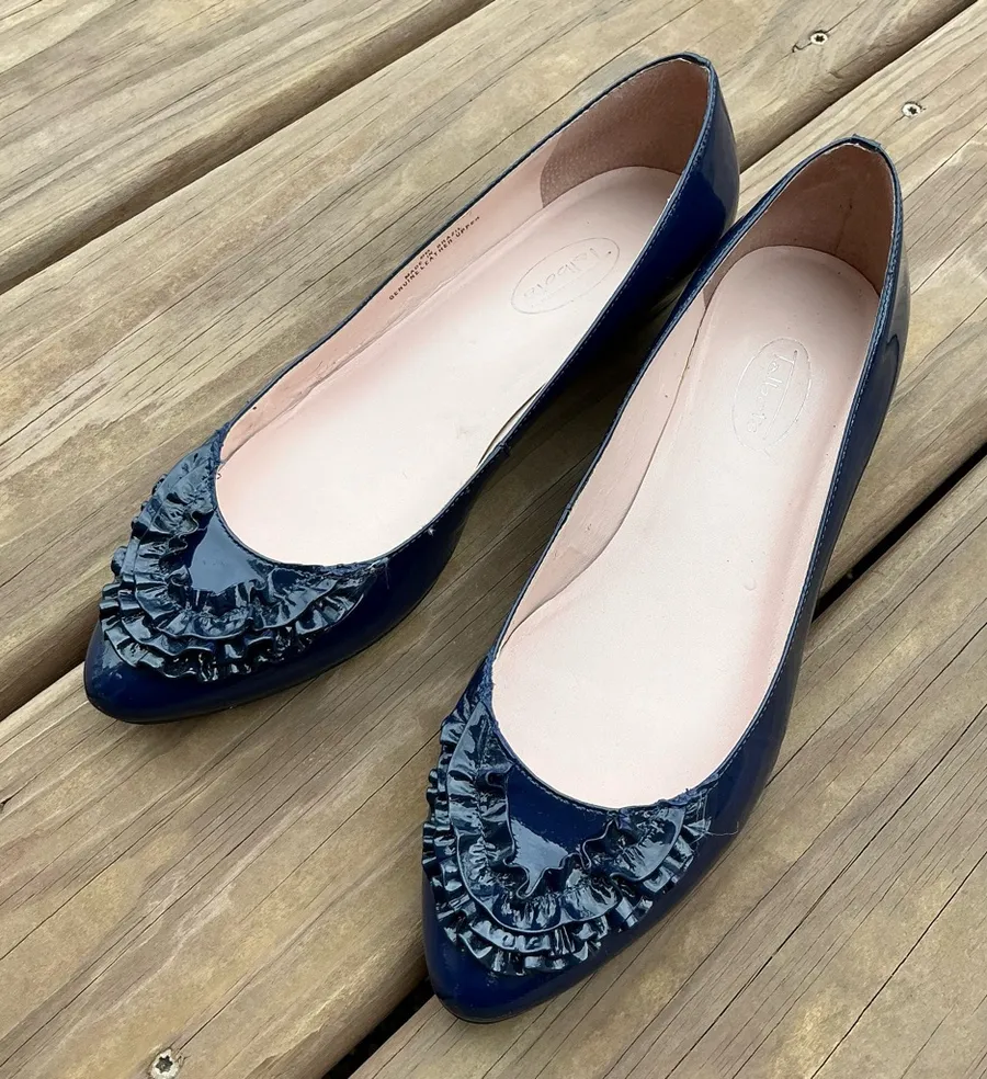 Pretty leather flats πππ