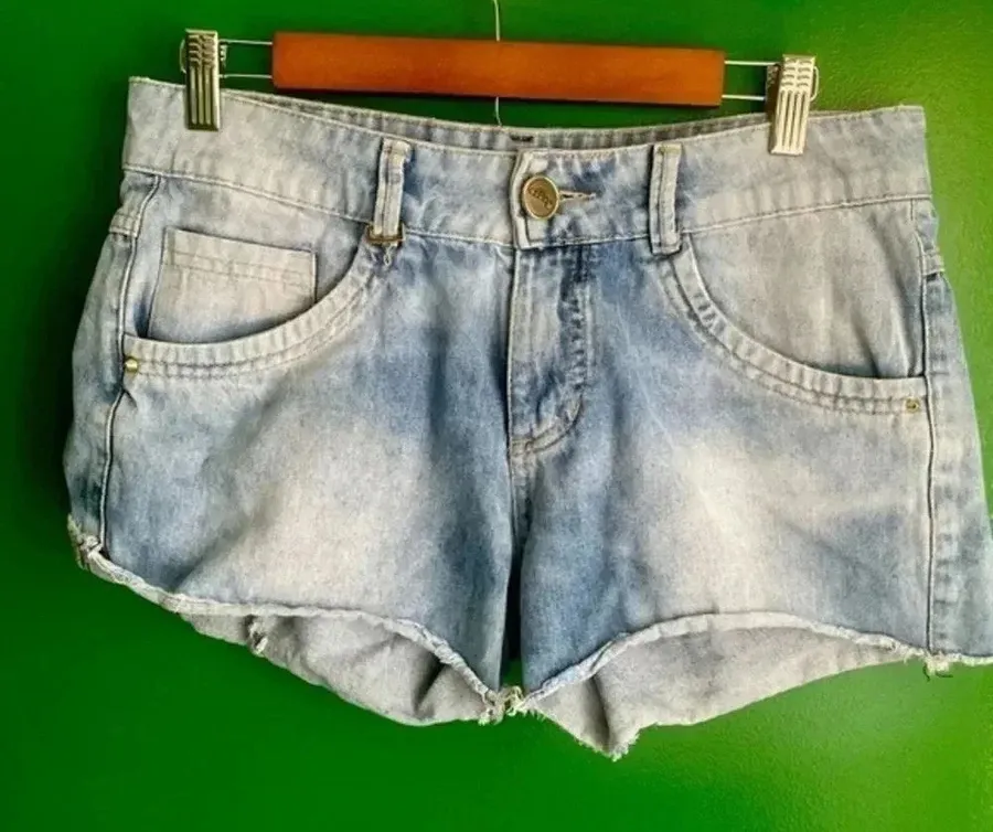 CLEARANCE! Bogge Booty Shorts Cut Off Jean Short Size 42 EUC! 90’s Blue