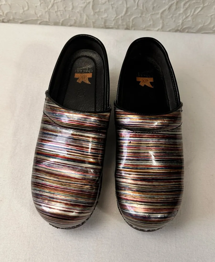 Dansko Women's Clogs Size 39 8.5 Professional Shoes Multicolor Leather Comfort