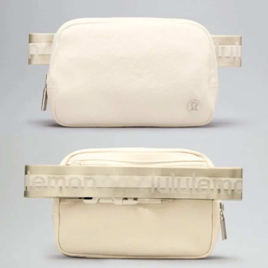 Lululemon Everywhere Wordmark Crossbody Belt Bag 1L - Buttercream