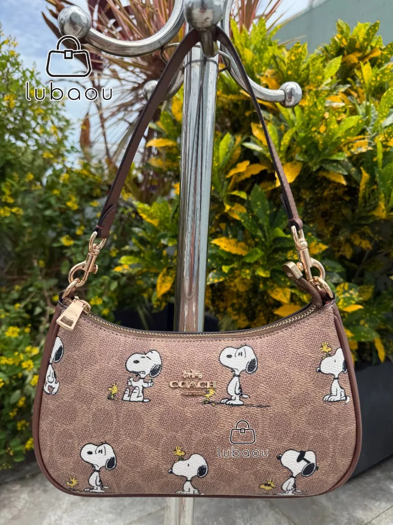 Coach X Peanuts Teri Shoulder Bag In Signature Canvas With Snoopy