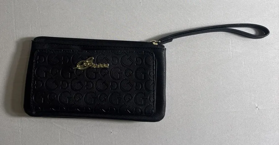 GUESS Bowie Embossed Logo Black Wristlet Wallet Credit Card Clutch Y2K