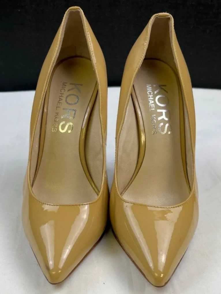 Michael Kors Women's Beige Leather Shoes/Heels Sz 6.5M SKU 4521