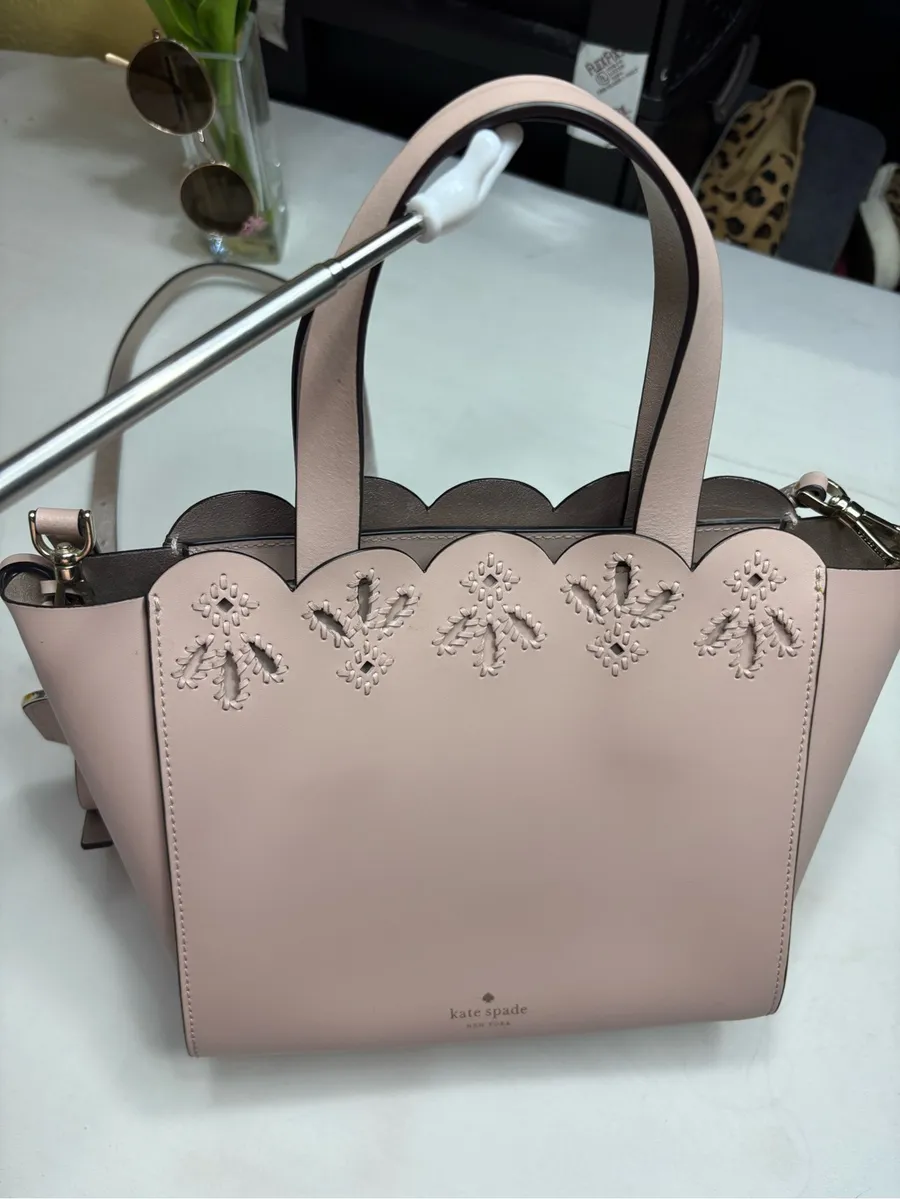 Kate Spade New York Scalloped
Leather Satchel Crossbody Bag