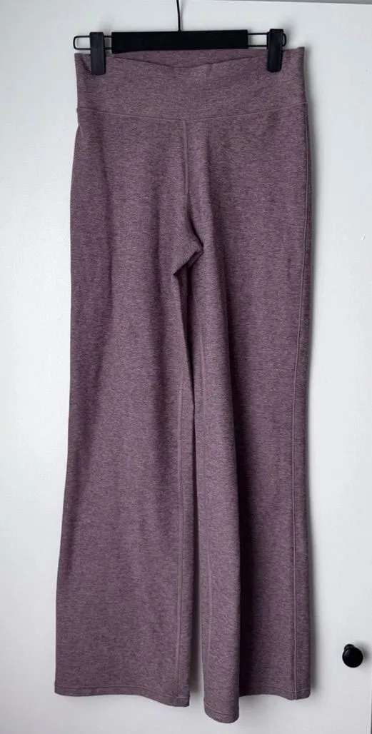 Vuori mid rise elevation bootcut flare leggings