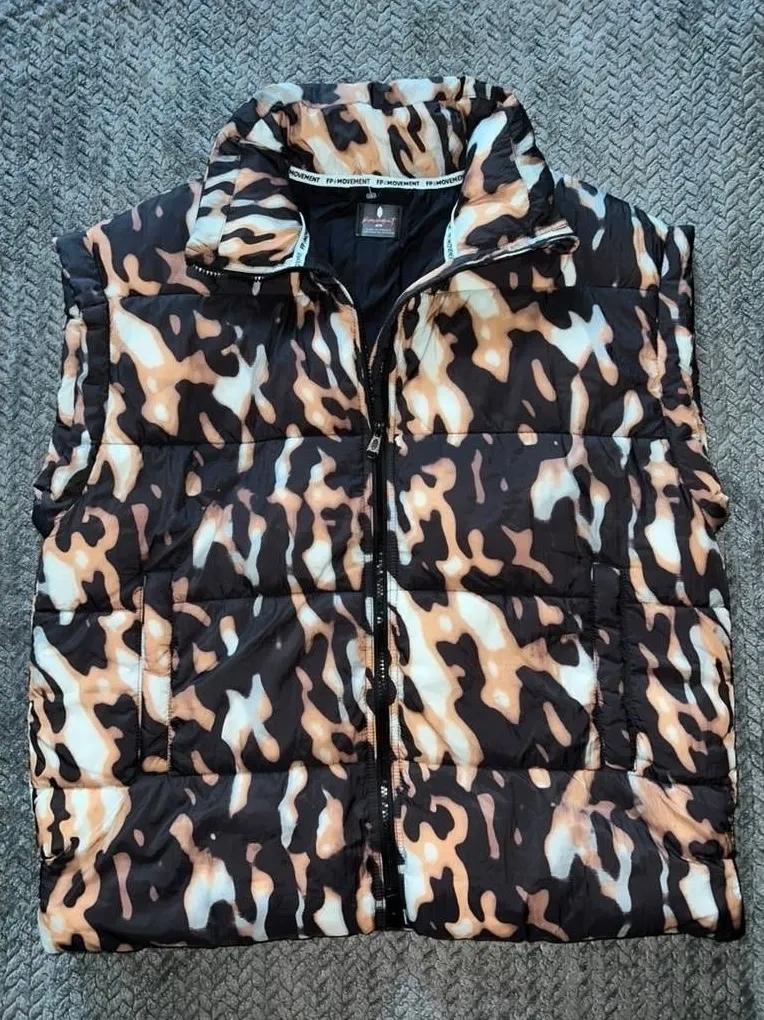 Fp Movement Women's Multicolored Puffer Vest Tortoise Shell Camo Print Size M