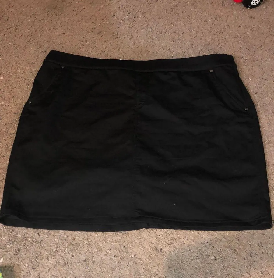 Black Skort Size 20 plus