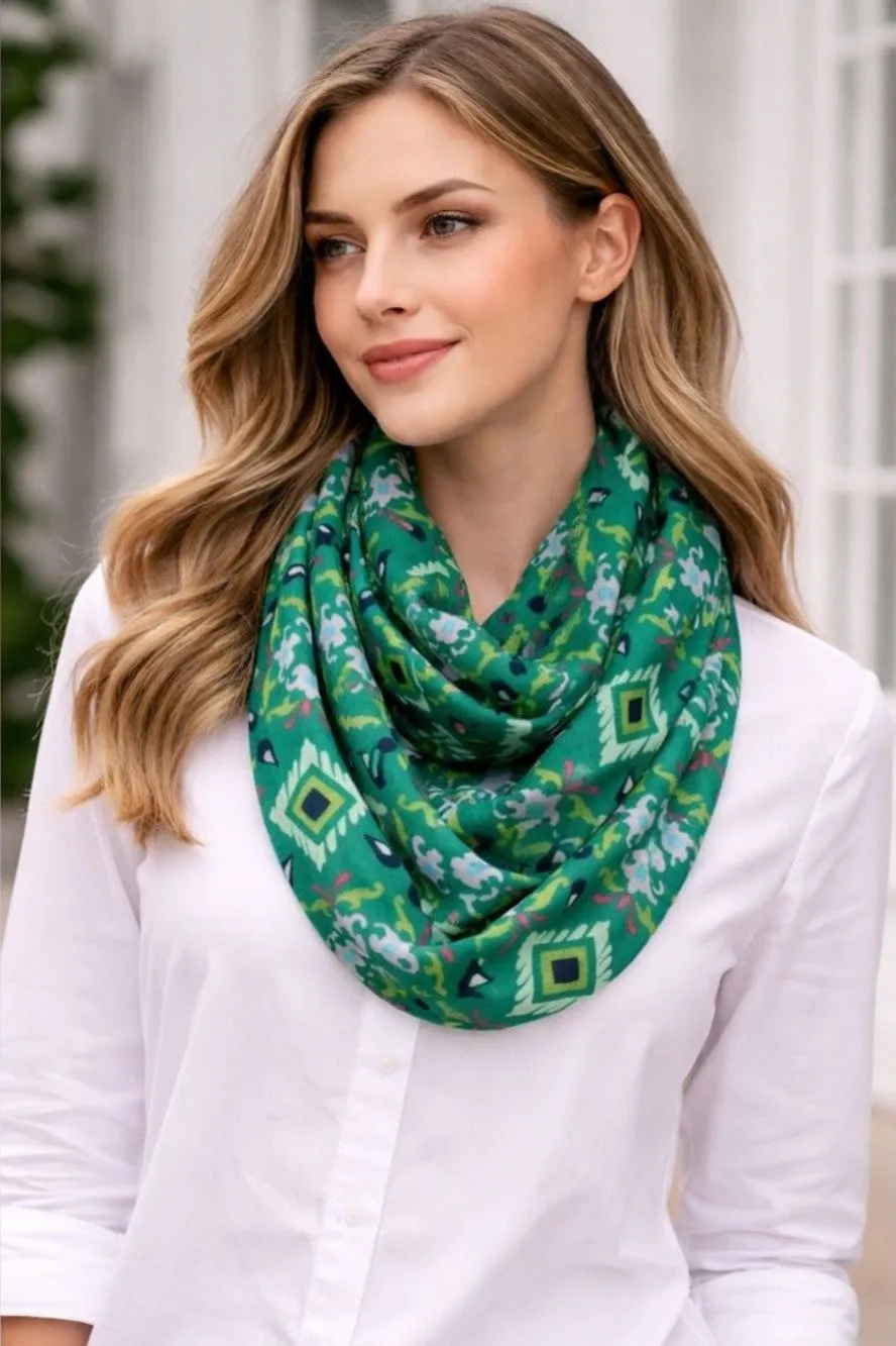 Green Geometric Print Infinity Scarf Lightweight Loop Scarf EUC