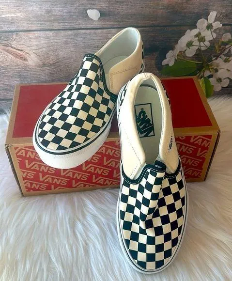 Vans Women’s Skateboarding Slippers Size 8.5